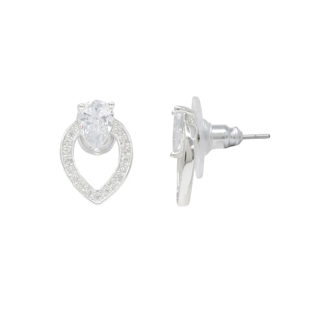 Aretes cortos con zirconia gota plateados
