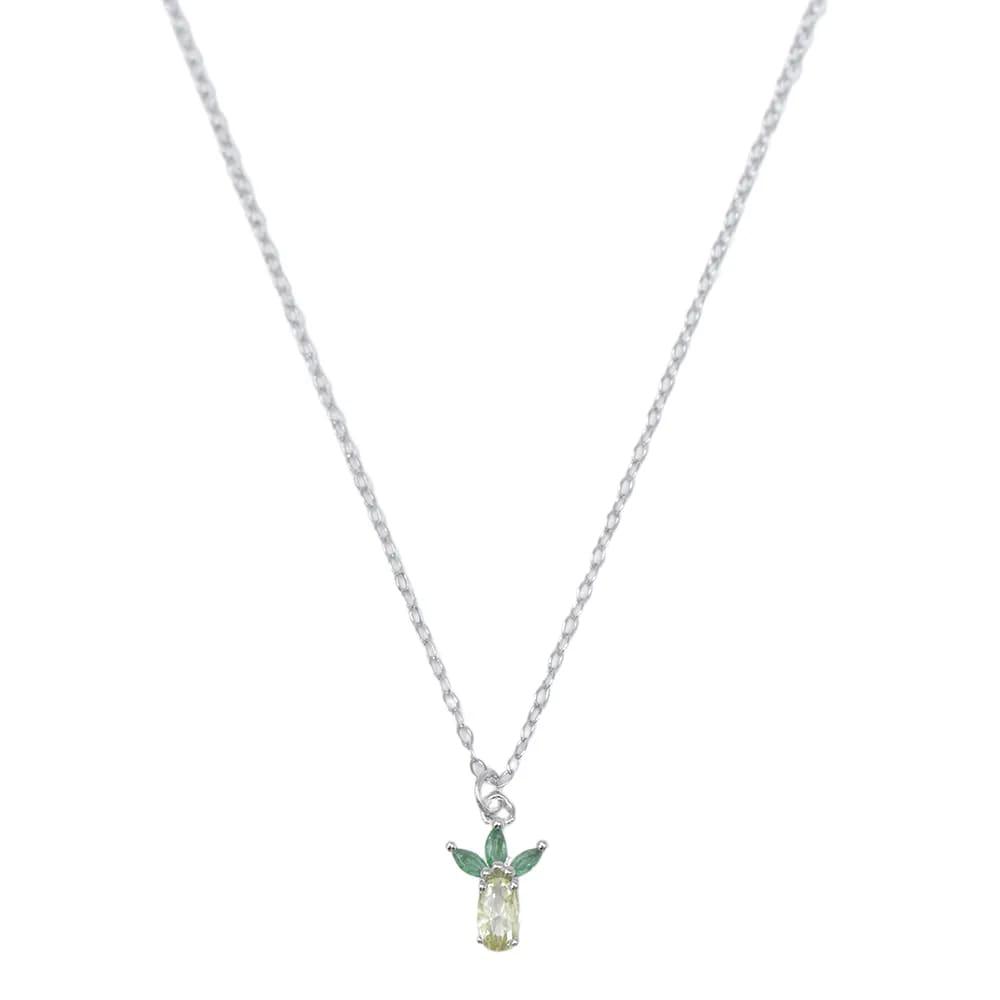 Cadena de plata con dije de piña y zirconia