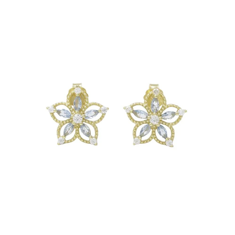 Aretes de plata con baño de oro en forma de flor con zirconias